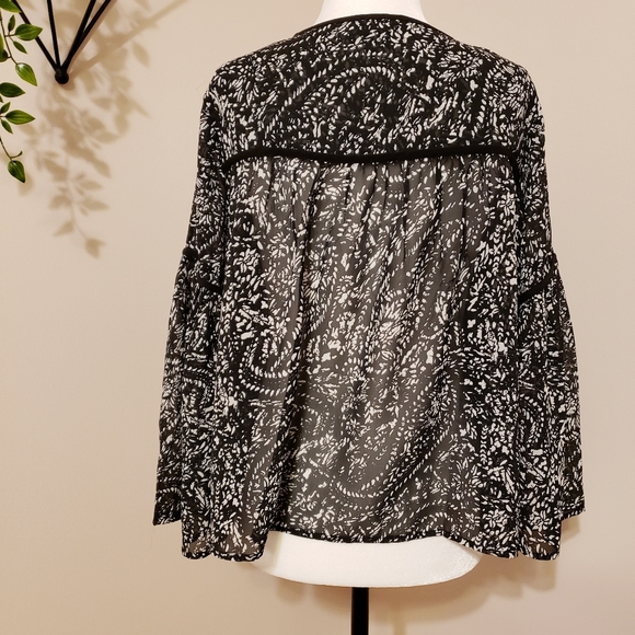 LUCKY BRAND | ROMANTIC CHIFFON BELL SLEEVE BLOUSE - Picture 7 of 8